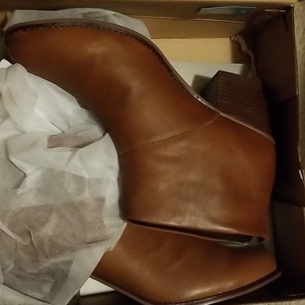 Leila warm  Tan Leather